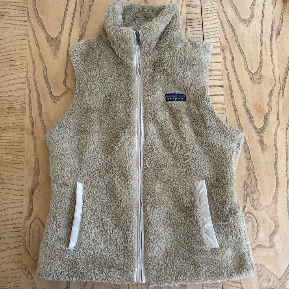 Patagonia
Los Gatos Fleece Vest
Size Small
Color Seabird Grey (Slate Tan)